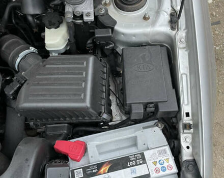 Серый Киа Черато, объемом двигателя 1.6 л и пробегом 210 тыс. км за 1900 $, фото 15 на Automoto.ua