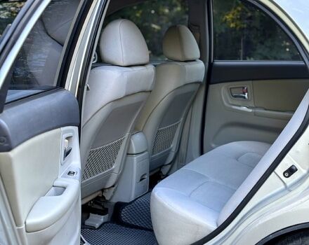 Серый Киа Черато, объемом двигателя 2 л и пробегом 215 тыс. км за 4950 $, фото 6 на Automoto.ua