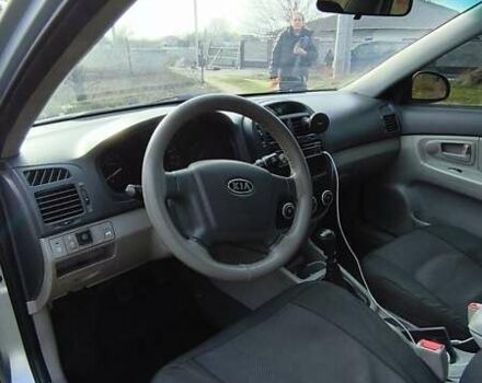 Серый Киа Черато, объемом двигателя 1.6 л и пробегом 176 тыс. км за 5500 $, фото 8 на Automoto.ua
