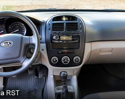 Киа Черато 2008 в Киеве на Automoto.ua Серый Киа Черато, объемом двигателя 1.6 л и пробегом 285 тыс. км за 4000 $, фото 8 на Automoto.ua