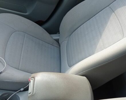 Серый Киа Черато, объемом двигателя 1.6 л и пробегом 130 тыс. км за 2019 $, фото 7 на Automoto.ua