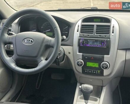 Серый Киа Черато, объемом двигателя 1.98 л и пробегом 188 тыс. км за 4990 $, фото 23 на Automoto.ua