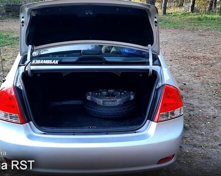 Киа Черато 2008 в Киеве на Automoto.ua Серый Киа Черато, объемом двигателя 1.6 л и пробегом 285 тыс. км за 4000 $, фото 11 на Automoto.ua