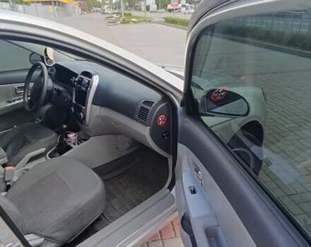 Серый Киа Черато, объемом двигателя 1.6 л и пробегом 250 тыс. км за 5000 $, фото 2 на Automoto.ua