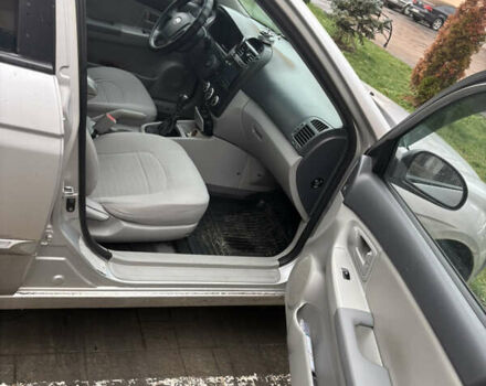 Серый Киа Черато, объемом двигателя 1.6 л и пробегом 194 тыс. км за 4200 $, фото 3 на Automoto.ua