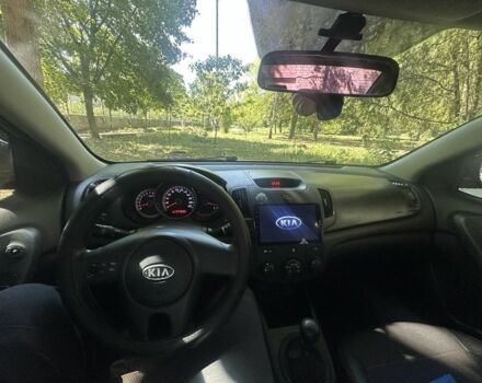 Сірий Кіа Черато, об'ємом двигуна 1.6 л та пробігом 270 тис. км за 5000 $, фото 5 на Automoto.ua