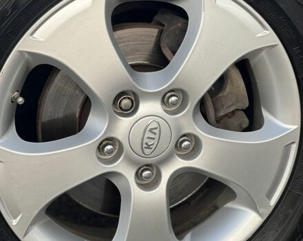 Сірий Кіа Черато, об'ємом двигуна 1.6 л та пробігом 117 тис. км за 7777 $, фото 3 на Automoto.ua