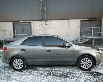 Серый Киа Черато, объемом двигателя 1.6 л и пробегом 420 тыс. км за 6500 $, фото 6 на Automoto.ua