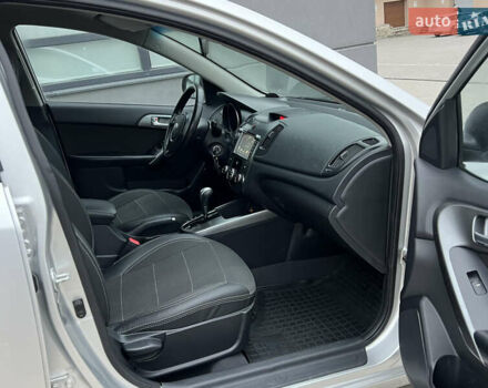 Серый Киа Черато, объемом двигателя 1.6 л и пробегом 188 тыс. км за 6999 $, фото 47 на Automoto.ua