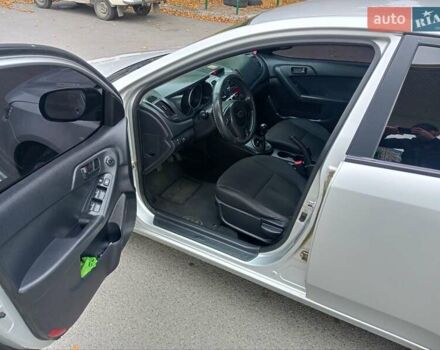 Сірий Кіа Черато, об'ємом двигуна 1.6 л та пробігом 250 тис. км за 5999 $, фото 18 на Automoto.ua