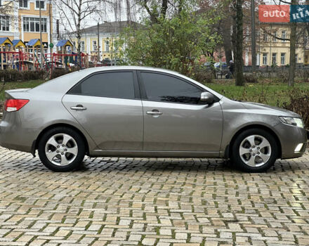 Серый Киа Черато, объемом двигателя 2 л и пробегом 178 тыс. км за 6450 $, фото 6 на Automoto.ua