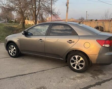 Сірий Кіа Черато, об'ємом двигуна 1.6 л та пробігом 197 тис. км за 7000 $, фото 2 на Automoto.ua