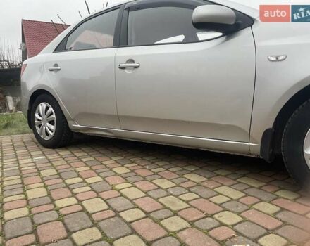 Серый Киа Черато, объемом двигателя 1.6 л и пробегом 224 тыс. км за 5400 $, фото 3 на Automoto.ua