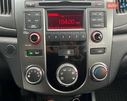 Сірий Кіа Черато, об'ємом двигуна 2 л та пробігом 198 тис. км за 6490 $, фото 19 на Automoto.ua