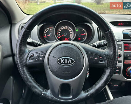 Серый Киа Черато, объемом двигателя 2 л и пробегом 178 тыс. км за 6450 $, фото 17 на Automoto.ua