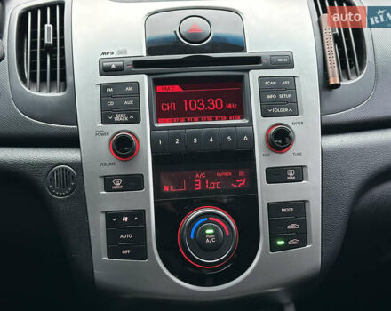 Серый Киа Черато, объемом двигателя 2 л и пробегом 178 тыс. км за 6450 $, фото 19 на Automoto.ua