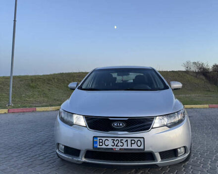 Серый Киа Черато, объемом двигателя 1.59 л и пробегом 247 тыс. км за 5650 $, фото 1 на Automoto.ua