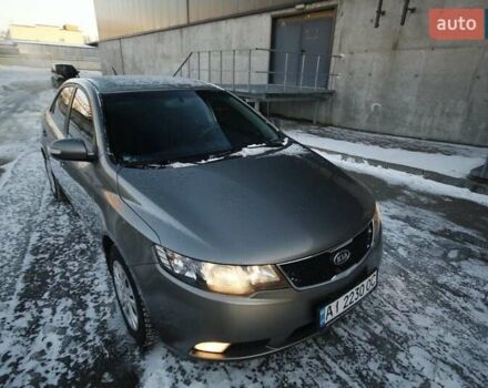 Серый Киа Черато, объемом двигателя 1.6 л и пробегом 420 тыс. км за 6500 $, фото 3 на Automoto.ua