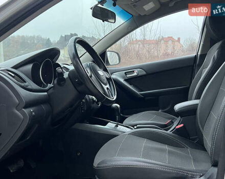 Серый Киа Черато, объемом двигателя 1.6 л и пробегом 188 тыс. км за 6999 $, фото 31 на Automoto.ua