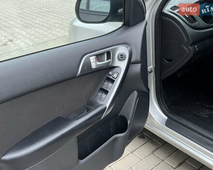 Серый Киа Черато, объемом двигателя 1.6 л и пробегом 188 тыс. км за 6999 $, фото 29 на Automoto.ua