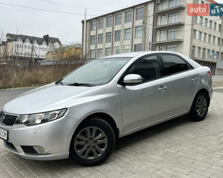 Серый Киа Черато, объемом двигателя 1.6 л и пробегом 188 тыс. км за 6999 $, фото 5 на Automoto.ua