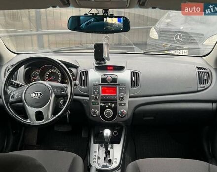 Сірий Кіа Черато, об'ємом двигуна 2 л та пробігом 198 тис. км за 6490 $, фото 12 на Automoto.ua