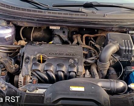 Сірий Кіа Черато, об'ємом двигуна 1.6 л та пробігом 135 тис. км за 5900 $, фото 5 на Automoto.ua