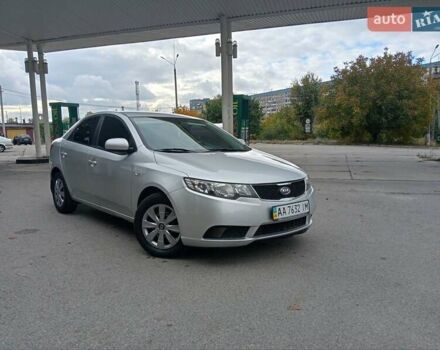 Сірий Кіа Черато, об'ємом двигуна 1.6 л та пробігом 250 тис. км за 5999 $, фото 2 на Automoto.ua