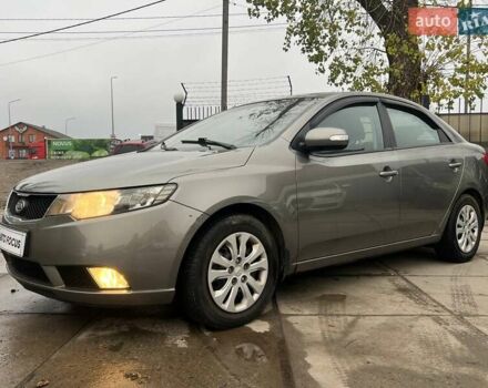 Сірий Кіа Черато, об'ємом двигуна 2 л та пробігом 198 тис. км за 6490 $, фото 2 на Automoto.ua