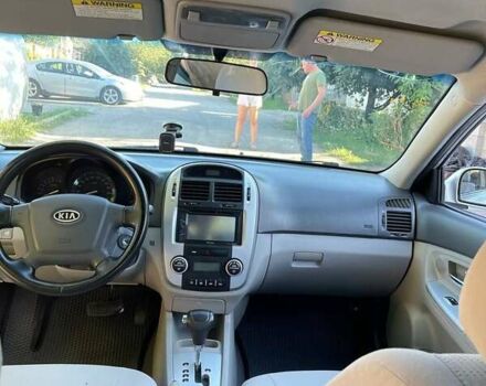 Серый Киа Черато, объемом двигателя 2 л и пробегом 233 тыс. км за 4500 $, фото 8 на Automoto.ua