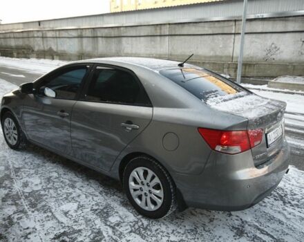 Серый Киа Черато, объемом двигателя 1.6 л и пробегом 420 тыс. км за 6500 $, фото 5 на Automoto.ua