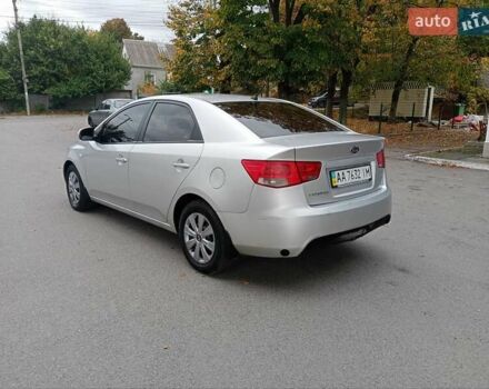 Сірий Кіа Черато, об'ємом двигуна 1.6 л та пробігом 250 тис. км за 5999 $, фото 9 на Automoto.ua