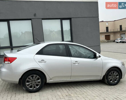 Серый Киа Черато, объемом двигателя 1.6 л и пробегом 188 тыс. км за 6999 $, фото 16 на Automoto.ua