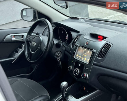 Серый Киа Черато, объемом двигателя 1.6 л и пробегом 188 тыс. км за 6999 $, фото 49 на Automoto.ua