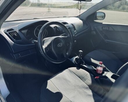 Киа Черато 2010 в Ровно на Automoto.ua Серый Киа Черато, объемом двигателя 1.6 л и пробегом 242 тыс. км за 4999 $, фото 6 на Automoto.ua