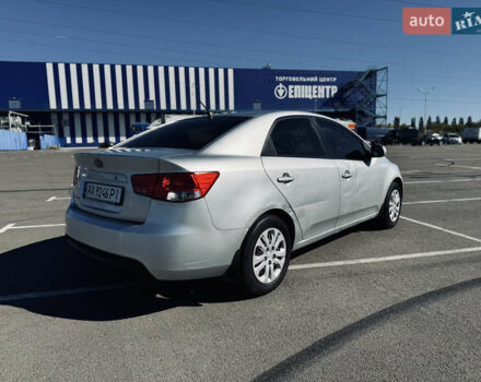 Серый Киа Черато, объемом двигателя 1.59 л и пробегом 242 тыс. км за 4900 $, фото 6 на Automoto.ua