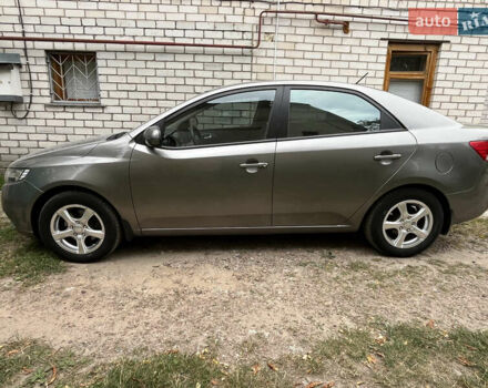Киа Черато 2011 в Чернигове на Automoto.ua Серый Киа Черато, объемом двигателя 1.59 л и пробегом 124 тыс. км за 8600 $, фото 2 на Automoto.ua