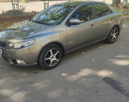 Серый Киа Черато, объемом двигателя 1.6 л и пробегом 218 тыс. км за 6800 $, фото 1 на Automoto.ua