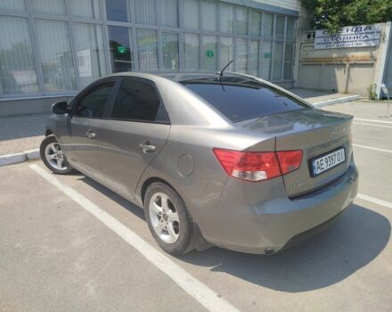 Киа Черато 2011 в Павлограде на Automoto.ua Серый Киа Черато, объемом двигателя 1.6 л и пробегом 215 тыс. км за 7000 $, фото 5 на Automoto.ua