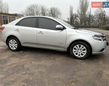 Серый Киа Черато, объемом двигателя 1.59 л и пробегом 99 тыс. км за 8400 $, фото 3 на Automoto.ua