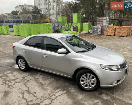 Сірий Кіа Черато, об'ємом двигуна 1.59 л та пробігом 169 тис. км за 7900 $, фото 3 на Automoto.ua