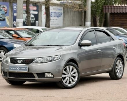 Серый Киа Черато, объемом двигателя 2 л и пробегом 170 тыс. км за 7900 $, фото 6 на Automoto.ua