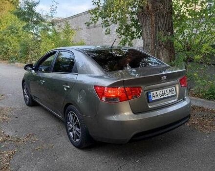 Серый Киа Черато, объемом двигателя 1.6 л и пробегом 138 тыс. км за 8200 $, фото 2 на Automoto.ua
