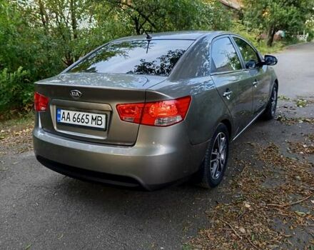 Серый Киа Черато, объемом двигателя 1.6 л и пробегом 138 тыс. км за 8200 $, фото 4 на Automoto.ua