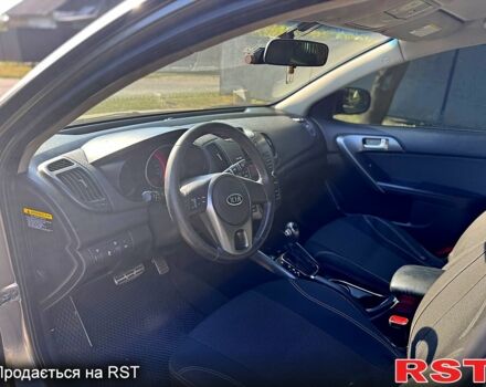 Киа Черато 2011 в Полтаве на Automoto.ua Серый Киа Черато, объемом двигателя 1.6 л и пробегом 144 тыс. км за 7500 $, фото 5 на Automoto.ua