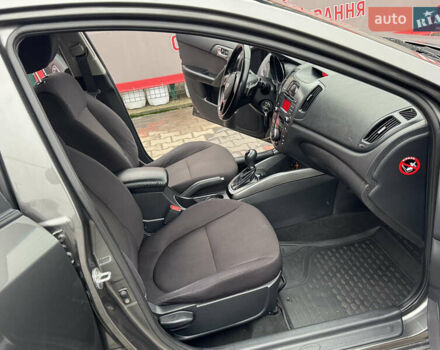 Серый Киа Черато, объемом двигателя 1.6 л и пробегом 141 тыс. км за 9800 $, фото 43 на Automoto.ua