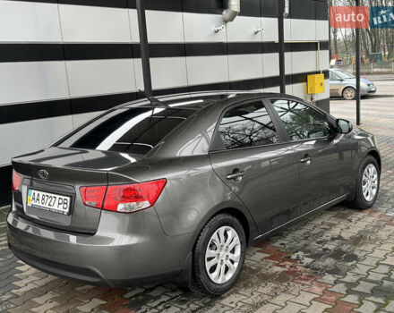 Серый Киа Черато, объемом двигателя 1.6 л и пробегом 141 тыс. км за 9800 $, фото 77 на Automoto.ua