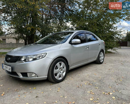 Киа Черато 2012 в Каменское - Днепродзержинск на Automoto.ua Серый Киа Черато, объемом двигателя 2 л и пробегом 172 тыс. км за 7500 $, фото 5 на Automoto.ua