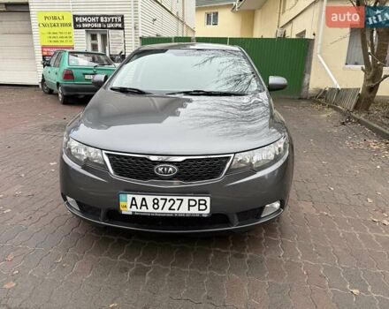 Серый Киа Черато, объемом двигателя 1.59 л и пробегом 141 тыс. км за 9600 $, фото 1 на Automoto.ua