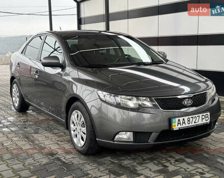 Серый Киа Черато, объемом двигателя 1.6 л и пробегом 141 тыс. км за 9800 $, фото 76 на Automoto.ua